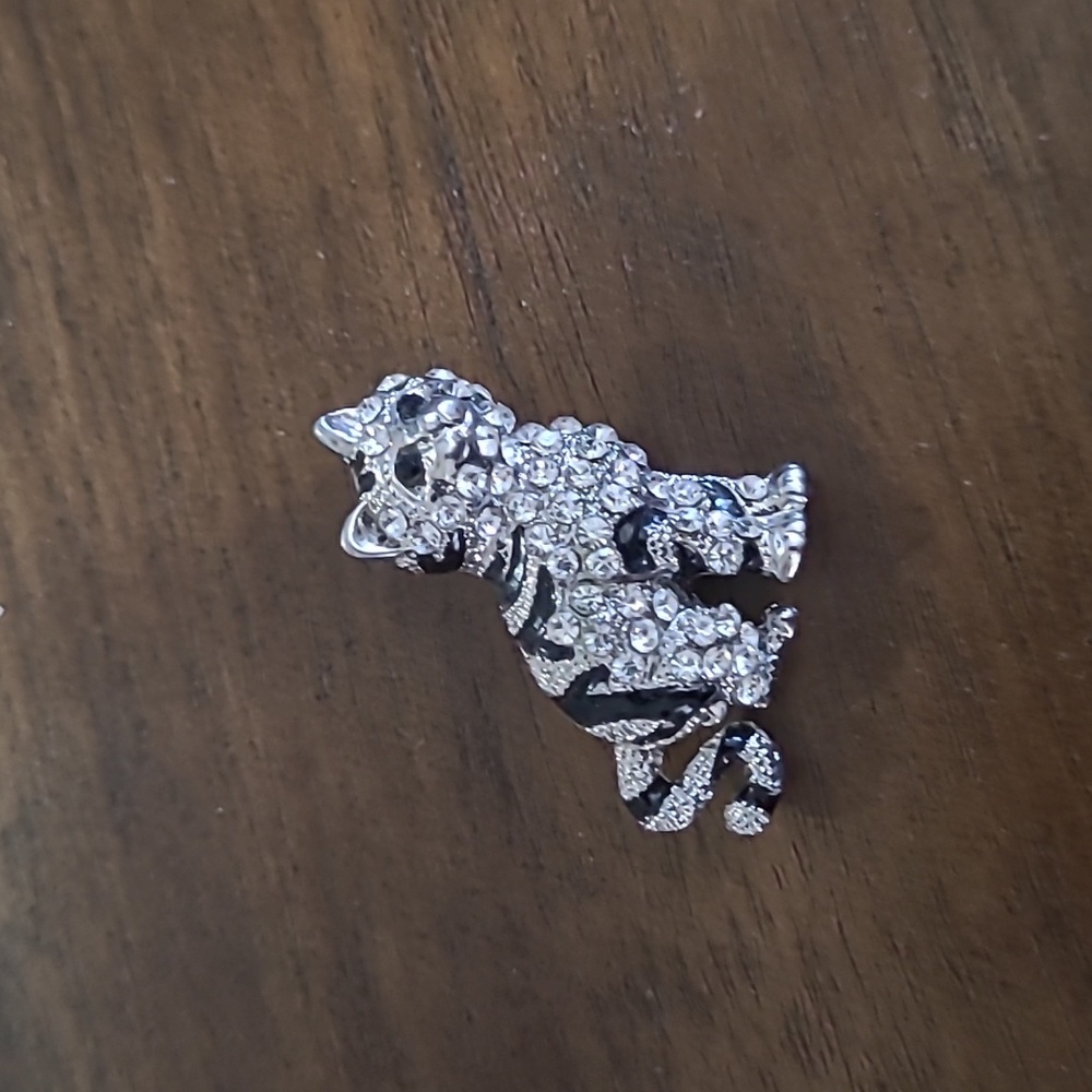 Rhinestone and enamel cat brooch
